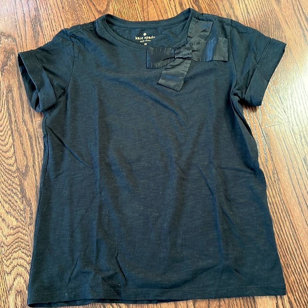 Kate Spade black t-shirt with satin bow size XS.
